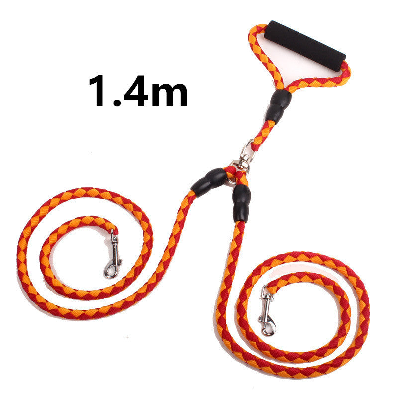 Handle Two Dogs Effortlessly with This Double-Ended Traction Rope